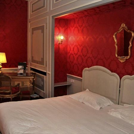 Hotel Le Regent วิลแลร์-โคทเตเรต์ ภายนอก รูปภาพ