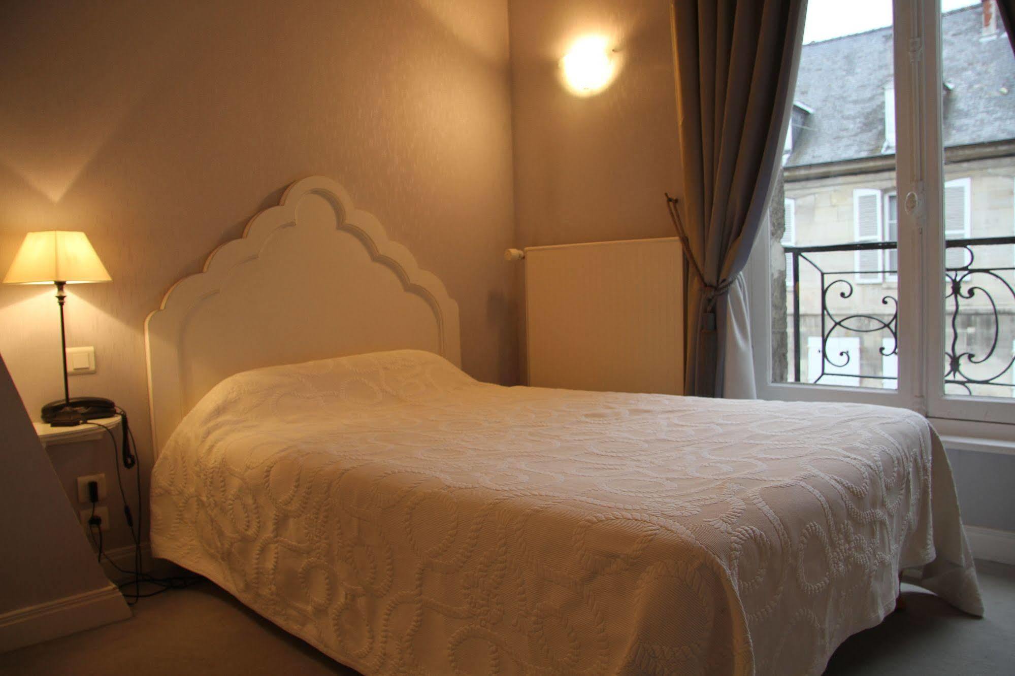 Hotel Le Regent วิลแลร์-โคทเตเรต์ ภายนอก รูปภาพ