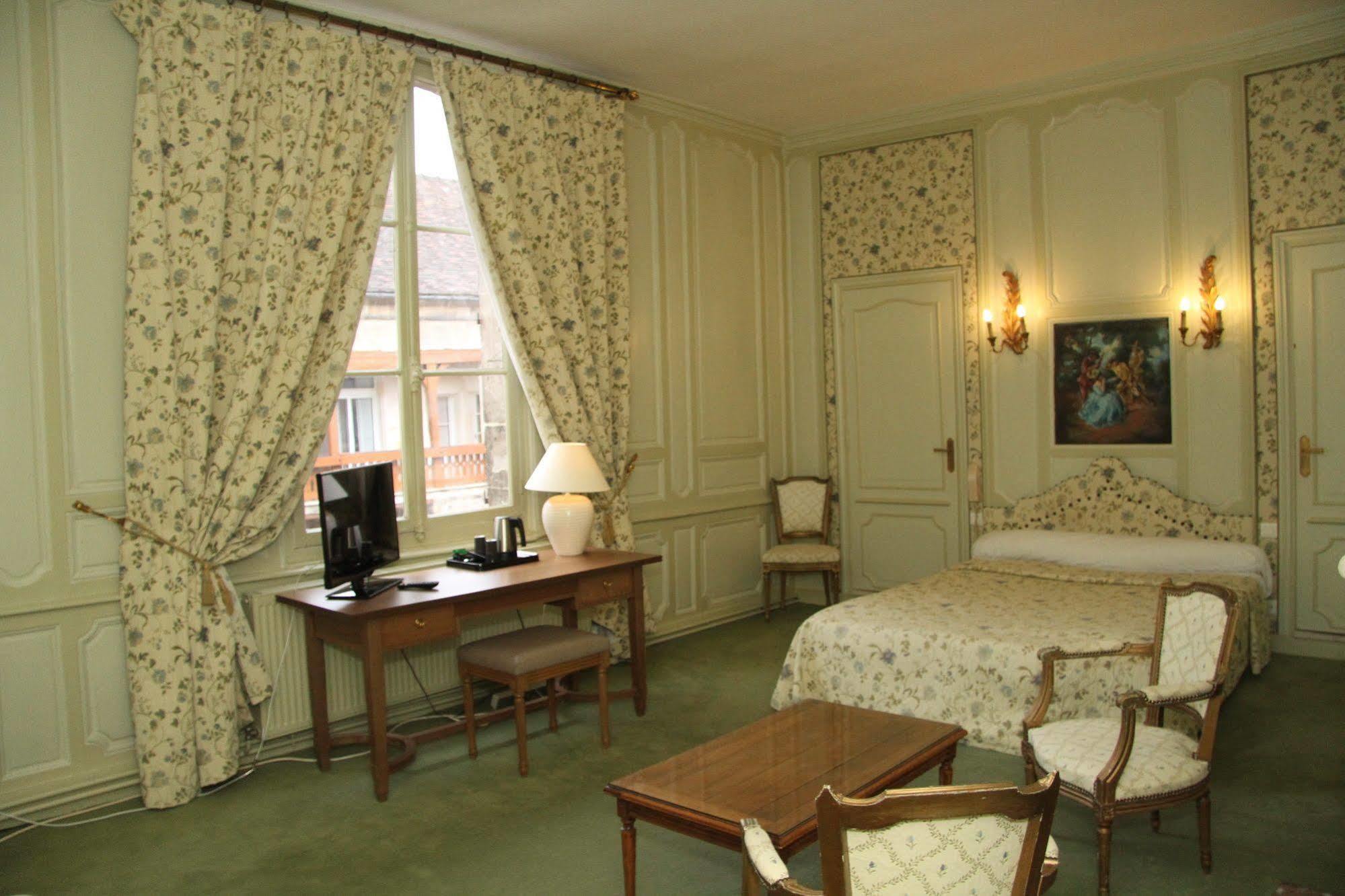 Hotel Le Regent วิลแลร์-โคทเตเรต์ ภายนอก รูปภาพ