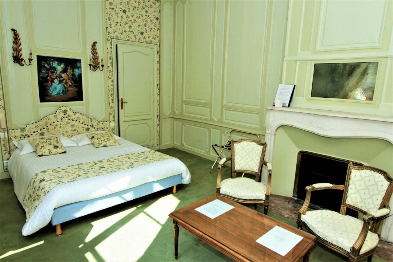Hotel Le Regent วิลแลร์-โคทเตเรต์ ภายนอก รูปภาพ