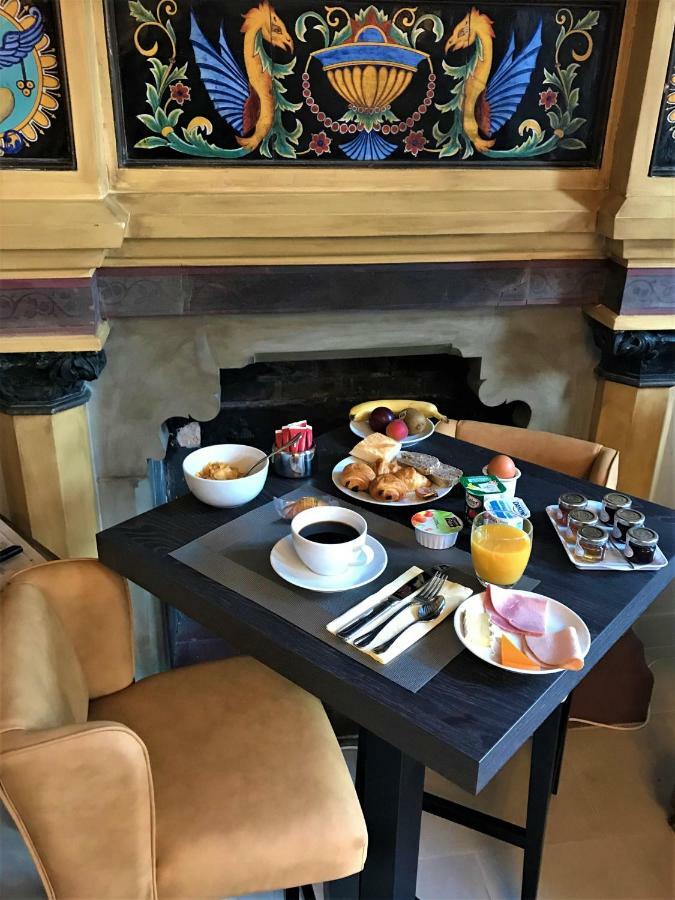 Hotel Le Regent วิลแลร์-โคทเตเรต์ ภายนอก รูปภาพ